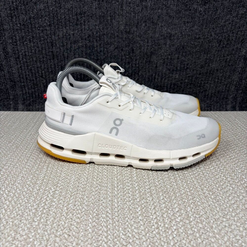 On Cloud Cloudnova Form 2 White Gum Athletic Running Shoes Women’s Size 8